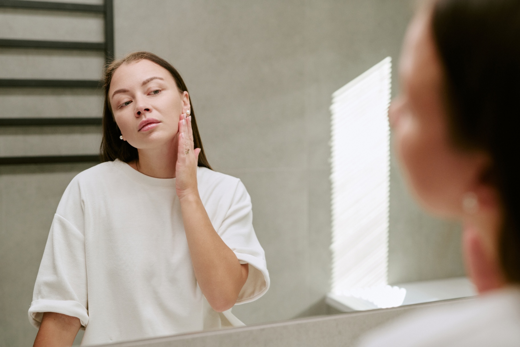 Beauty von innen vs. von außen: Warum Cremes allein nicht reichen