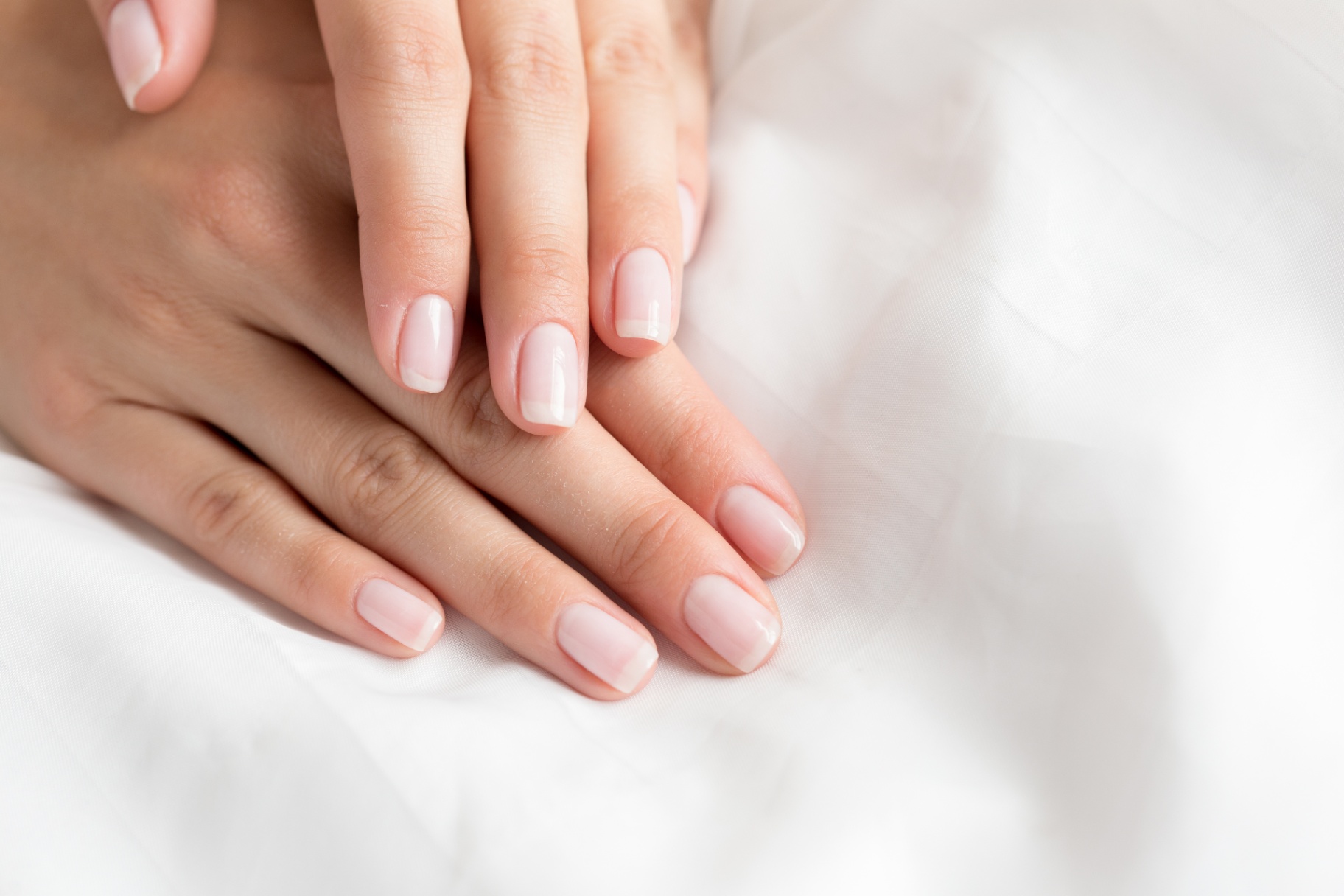 Biotin, Zink, Selen — das Trio für Haut, Haar & Nägel